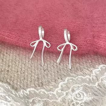Серьги-бантики из серебра 925 пробы с матовой отделкой, простые и нежные серьги с характером, легкие роскошные и высококачественные универсальные серьги на осень и зиму 925 silver needles