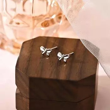 Серьги-бантики Легкая роскошь Маленькие Изысканные Нишевые Универсальные Высококлассные Дизайнерские для Женщин
