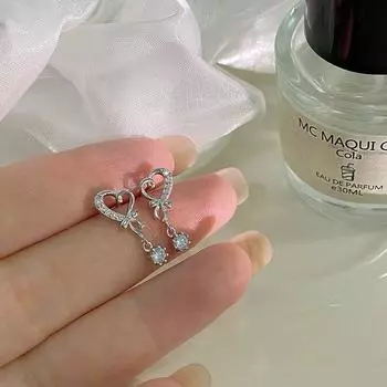 Серьги-бантики с серьгами в форме полого сердца, с небольшим темпераментом и новым стилем для женщин