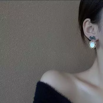 Серьги-бантики в стиле французского ретро-барокко для женщин S925 — модный, элегантный, эксклюзивный дизайн Large and small pearl earrings steel needle