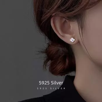 Серьги Banyan Tree S925 из серебра с четырьмя листочками клевера и цирконием — модный легкий роскошный дизайн 2022 года ES2380 платиновый