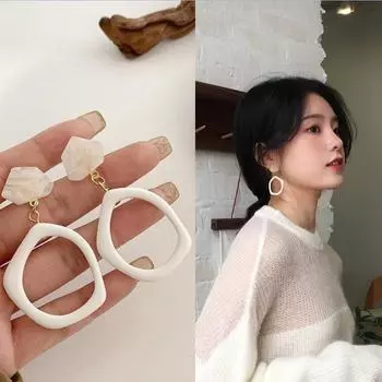 Серьги без пирсинга Необычные акриловые женские клипсы