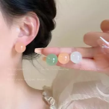 Серьги цвета желе 2025: Универсальный летний стиль для женщин