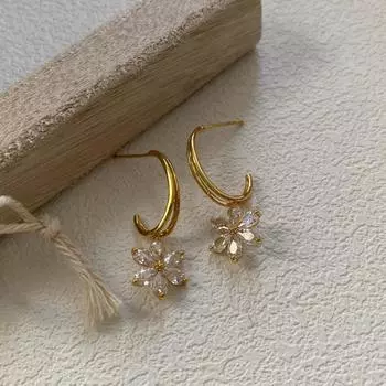 Серьги «Цветок ветра» Серьги «Холодный ветер» Простые серьги-гвоздики «Цветок темперамента» Универсальные легкие роскошные серьги для женщин