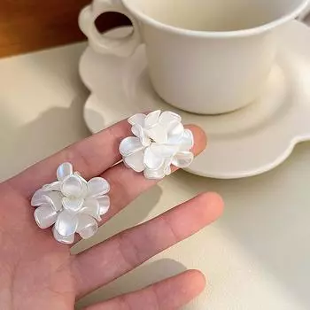 Серьги-цветы из белого акрила для женщин, романтические серьги для свадьбы, простые серьги-гвоздики, ювелирные изделия, подарок для девочек