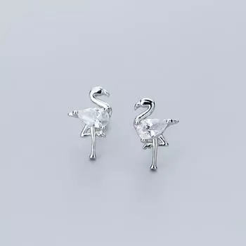 Серьги-фламинго. Женские простые и холодные серьги с бриллиантами.