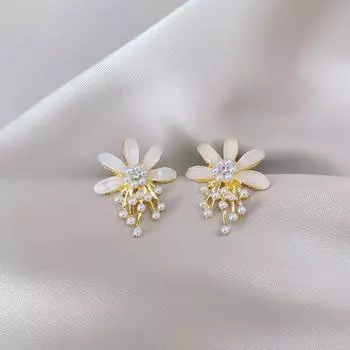 Серьги-гвоздики Flower Pearl Simple Temperament High-End Design Sense Fairy, корректировка цен