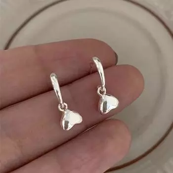 Серьги-гвоздики Glossy Love, женские простые и маленькие серьги в форме сердца, осенние повседневные серьги для работы и поездок на работу