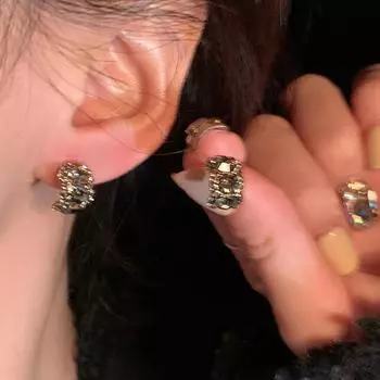 Серьги-гвоздики из циркония, женские легкие роскошные изысканные серьги, уникальные летние серьги высокого класса