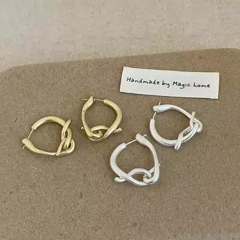 Серьги-гвоздики из матового металла с узлом, женские, нишевые, дизайнерские, с чувством индивидуальности, модные, уникальные, темпераментные, универсальные серьги для поездок на работу