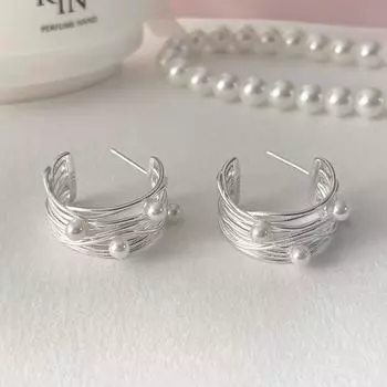 Серьги-гвоздики из серебра 925 пробы с нерегулярной обмоткой, женские легкие роскошные высококачественные жемчужные серьги, простые и модные, новые летние серьги A pair of 925 silver needle