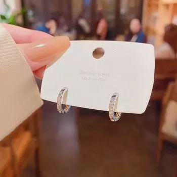 «Серьги-гвоздики из серебра 925 пробы с геометрическими бриллиантами: Легкая роскошь, корейский стиль, изысканный нишевый темперамент. E4707 серебряный