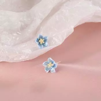 Серьги-гвоздики из стерлингового серебра 925 пробы с камелией, женские нишевые серьги в западном стиле, свежий дизайн, цветные серебряные серьги из смолы 925 синий