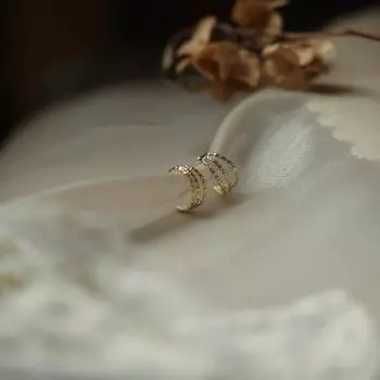 Серьги-гвоздики из стерлингового серебра S925 для женщин, нишевый дизайн, легкая роскошь и простота, универсальные элегантные серьги 925