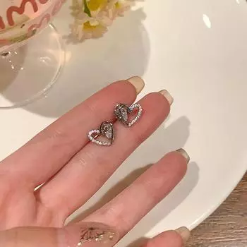 Серьги-гвоздики Love, женские, легкие, роскошные, нишевого дизайна, простые, в форме сердца, серьги с бриллиантами, маленькие серьги с цирконием