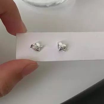 Серьги-гвоздики Love, женские простые и маленькие персонализированные металлические серьги-сердечки, осень и зима