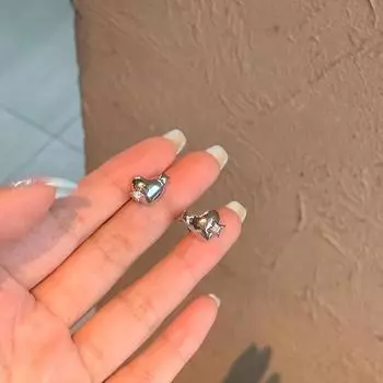 Серьги-гвоздики Love, женские простые японские и корейские милые и классные серьги-сердечки, серьги Ins Cold Wind с металлической инкрустацией из циркония и звездами