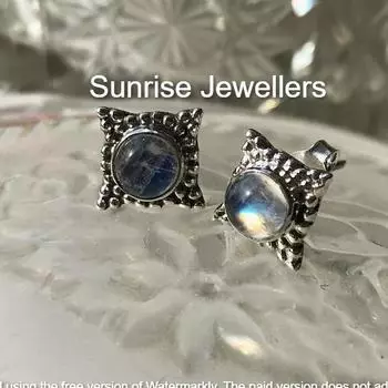 Серьги-гвоздики Moonstone Stella Dot Ari от Sunrise Stud Earring и обруч Huggie Hoop с подвеской • Подарок лучшему другу • Free Size синий