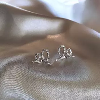 Серьги-гвоздики Roll with Diamond Love, женские, легкие, роскошные, нишевого дизайна, серьги Sense Oil Roll Heart, лето