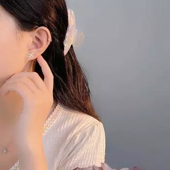 Серьги-гвоздики с асимметричным цветком, женственные, элегантные, универсальные, легкие, роскошные серьги