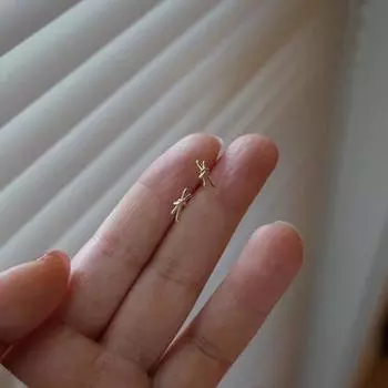 Серьги-гвоздики с бантиками из стерлингового серебра 925 пробы и золота в минималистском стиле, универсальные женские серьги 925