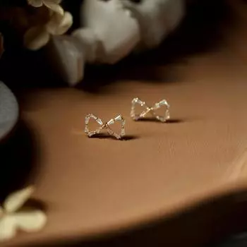 Серьги-гвоздики с бантом из стерлингового серебра S925 пробы для женщин, особый интересный дизайн, легкие роскошные серьги со стразами 925