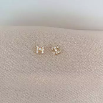 Серьги-гвоздики с буквой H Летние серьги HI Hello English Серьги Летние можно носить невидимые маленькие украшения для ушей золотой