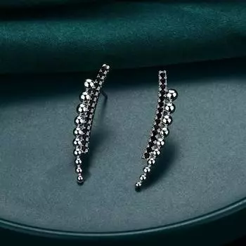 Серьги-гвоздики с черным камнем для женщин