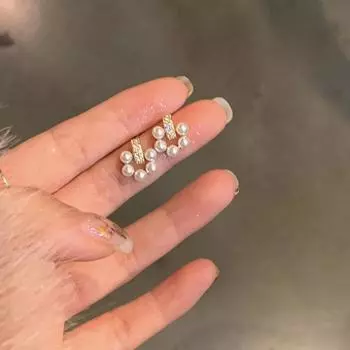 Серьги-гвоздики с имитацией жемчуга, женские серьги Niche Design Sense Xiaoxiangfeng, уникальные серьги с геометрическим узором