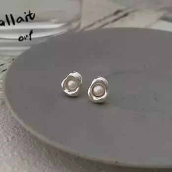 Серьги-гвоздики с искусственным жемчугом неправильной квадратной формы, женские простые серьги в дырочку.