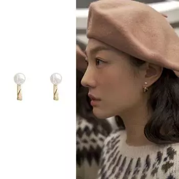 Серьги-гвоздики с искусственным жемчугом, женские, легкие, роскошные, нишевые, дизайнерские, осенне-зимние, ретро, простые серьги