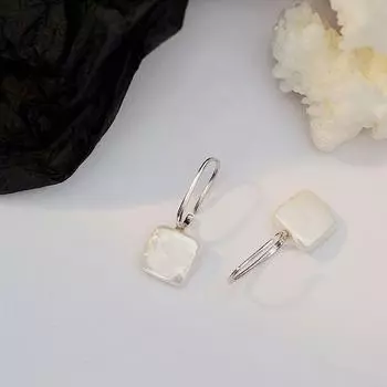 Серьги-гвоздики с квадратной ракушкой, новинка, модные ретро-темпераментные высококачественные заушники