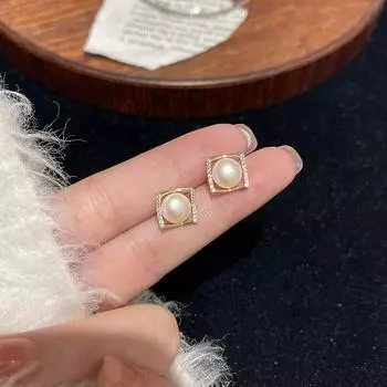 Серьги-гвоздики с квадратными бусинами, женские простые маленькие четырехугольные серьги с микро-инкрустацией из циркония, летние серьги