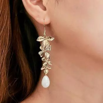 Серьги-гвоздики с лепестками в стиле богемы, серьги-цветы в стиле барокко золотой/белый