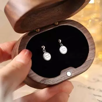 Серьги-гвоздики с надписью Lucky English Letters, женские, Ins Cold Wind, нишевый дизайн, чувство простого круглого бренда, серьги с надписью Lucky Letter