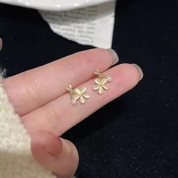 Серьги-гвоздики с опаловым цветком, женские, легкие, роскошные, нишевый дизайн, уникальные, крестообразные, маленькие, с цветочным жемчугом