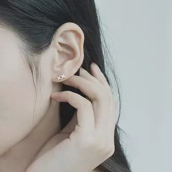 Серьги-гвоздики с серебряным покрытием S925, холодный ветер, звезда, сладкий темперамент, инкрустированные бриллиантами, в форме четырехконечной звезды, маленькие, свежие, с японскими корейскими женщинами