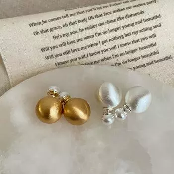 Серьги-гвоздики с шариками из матового металла спереди и сзади, женские серьги-гвоздики с нишевым дизайном, подчеркивающие индивидуальность, изысканные универсальные серьги для поездок на работу