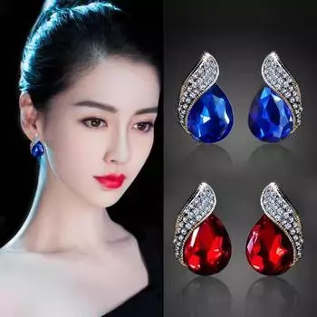 Серьги-гвоздики с синими бриллиантами и каплями воды. Премиальные серьги с искусственным кристаллом. Роскошные универсальные женские серьги с пряжкой. красный