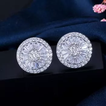 Серьги-гвоздики серебряного цвета с кубическим цирконием в корейском стиле CMM белый