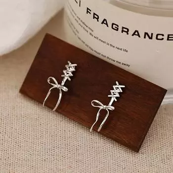 Серьги-гвоздики со шнуровкой и бантом из стерлингового серебра S925, женские серьги, легкие, роскошные, элегантные, высокого класса, серьги Ins серебряный