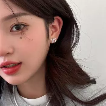 Серьги-гвоздики со звездами и бантом из серебра 925 пробы, женские серьги универсального дизайна, простые модные серьги премиум-класса A pair of 925 silver needle