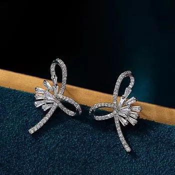 Серьги-гвоздики в форме банта, микро-инкрустированные геометрические квадратные серьги из циркония, модные индивидуальные простые серьги в стиле «холодный»