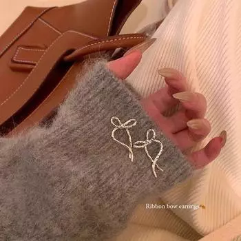 Серьги-гвоздики в форме банта, женские легкие, роскошные, нишевые, высококлассные серьги, уникальные серьги-гвоздики