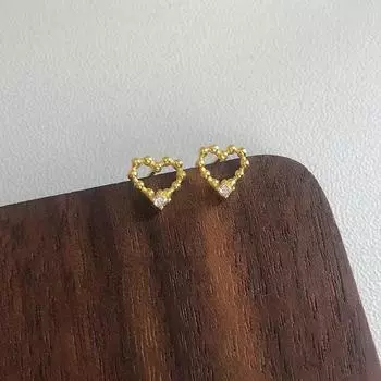 Серьги-гвоздики в форме сердечка из стерлингового серебра S925, женские, с особым дизайном, легкие, роскошные, с чувством ушей, изысканные, дикие, женские 925