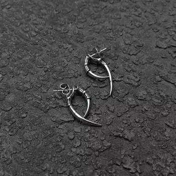 Серьги-гвоздики в стиле ретро для женщин и мужчин, серьги в виде роговых лап животных, пирсинг черного и серебряного цвета, готический панк, крутые украшения