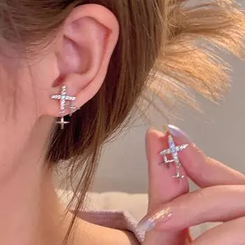 Серьги-гвоздики в виде четырехконечной звезды для женщин, Niche Design Sense, сверкающие бриллианты, серьги-звезды из циркония, серьги-темперамент.