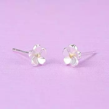 Серьги-гвоздики в виде цветка. Женские серьги-гвоздики Mori Small Fresh Plain с пятью лепестками. Модные и простые серьги в корейском стиле.