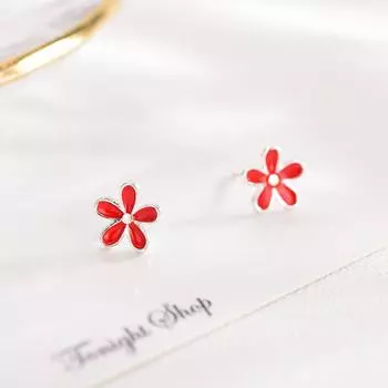 Серьги-гвоздики в виде хризантемы, женская мода, маленькие свежие красные цветочные украшения для ушей, аксессуары для нишевого дизайна