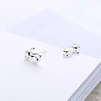 Серьги-гвоздики в виде кошки, симпатичные игривые и живые серьги в виде кошки, японская и корейская версия небольших аксессуаров